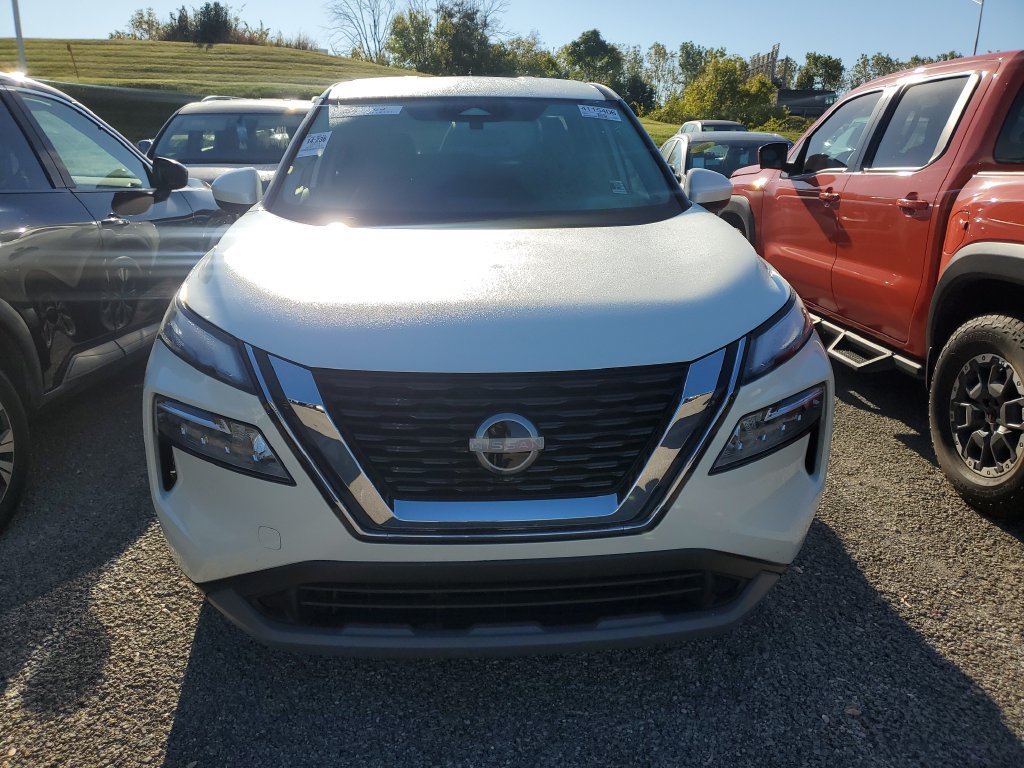 Certified 2023 Nissan Rogue SV AWD/4WD image 4