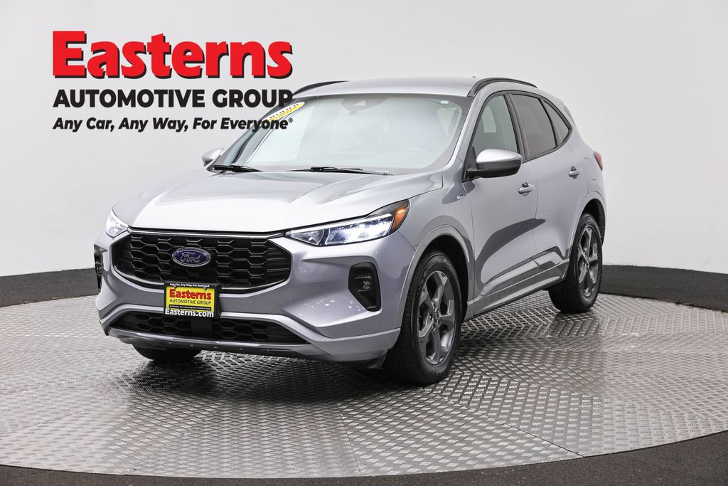Used 2023 Ford Escape ST-Line Select w/ Tech Pack #1 AWD/4WD image 1