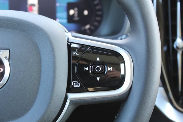 New 2026 Volvo XC90 B6 Plus w/ Protection Package Premier AWD/4WD image 15
