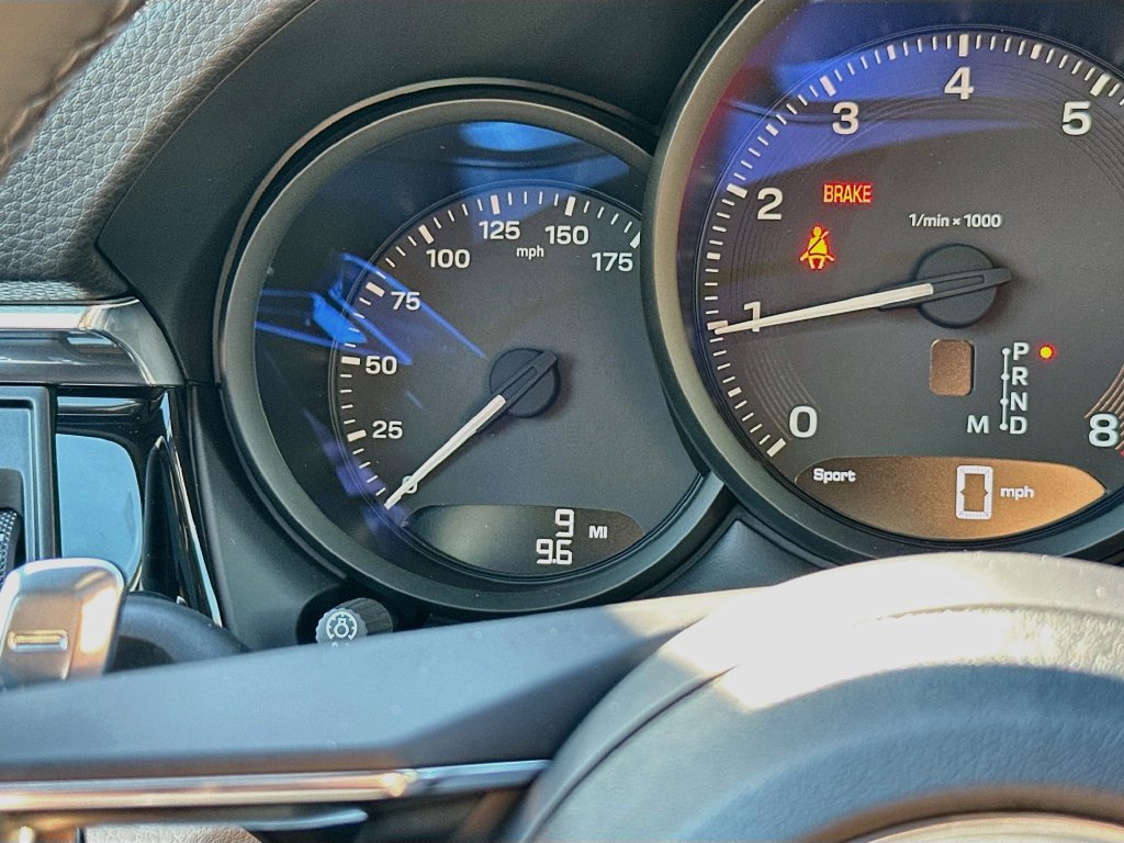 New 2026 Porsche Macan AWD/4WD image 12