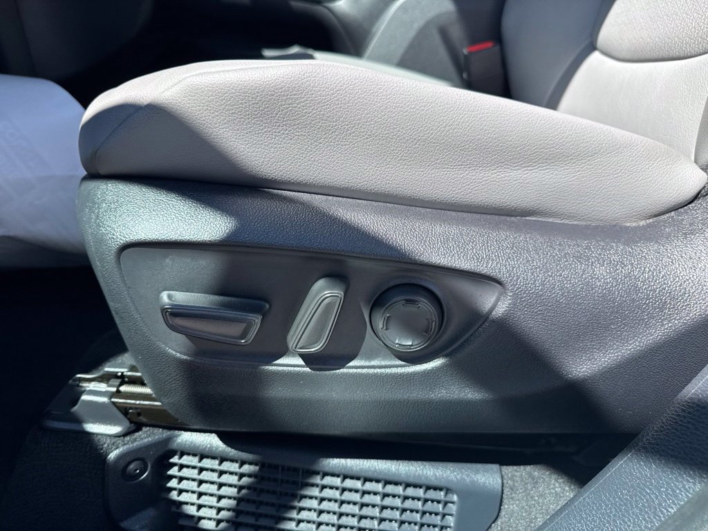 Certified 2026 Toyota Sienna XLE FWD image 46