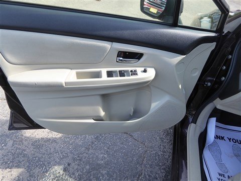 Used 2012 Subaru Impreza 2.0i Premium w/ All-Weather Pkg image 9