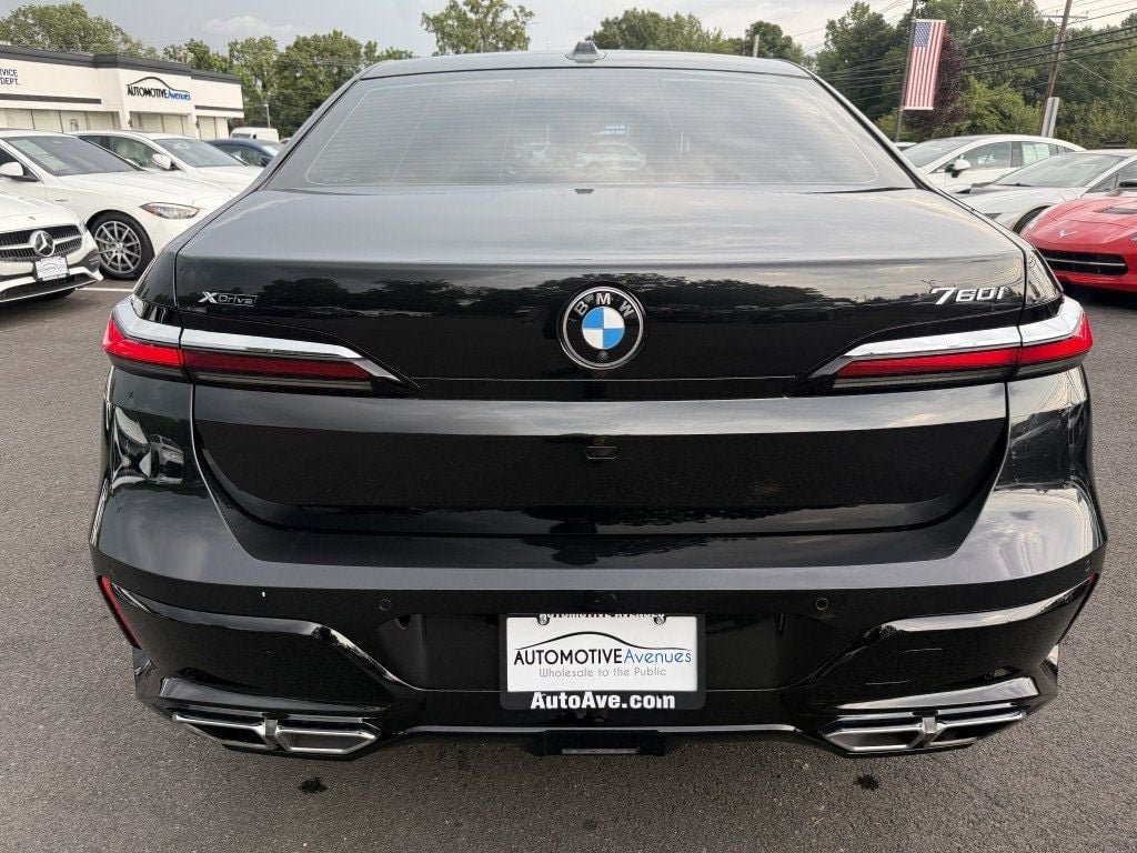 Used 2024 BMW 760i xDrive w/ Executive Package AWD/4WD image 5