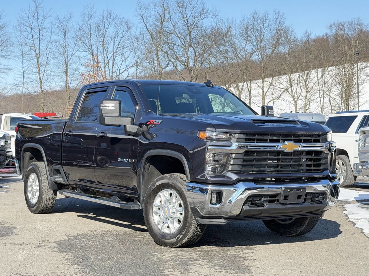 Used 2024 Chevrolet Silverado 2500 LT image 1