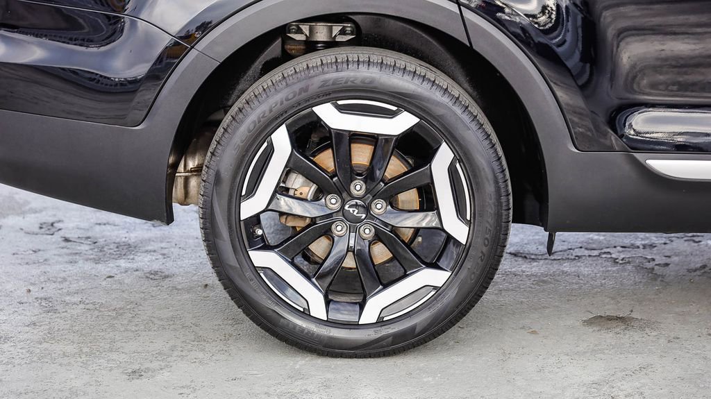 Used 2025 Kia Telluride S AWD/4WD image 12