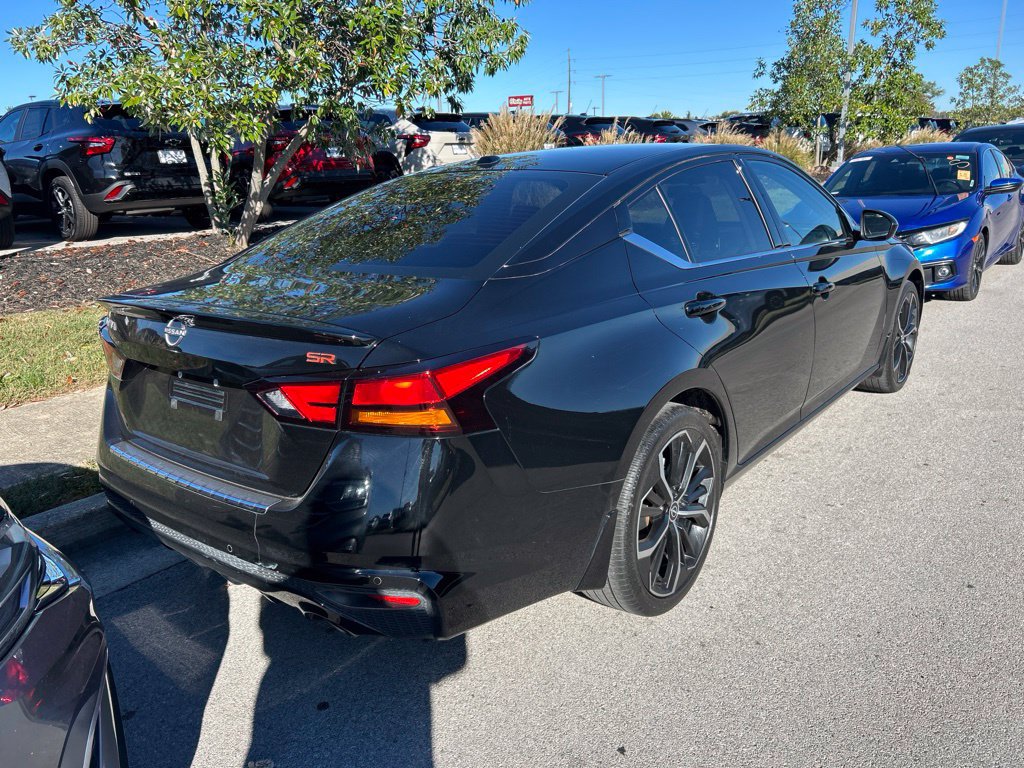 Used 2023 Nissan Altima 2.5 SR FWD image 3