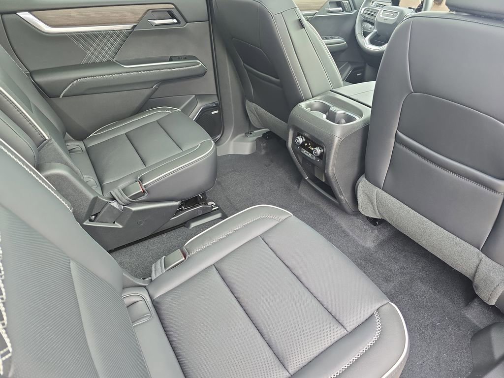 New 2026 GMC Acadia Denali w/ Super Cruise Package FWD image 11