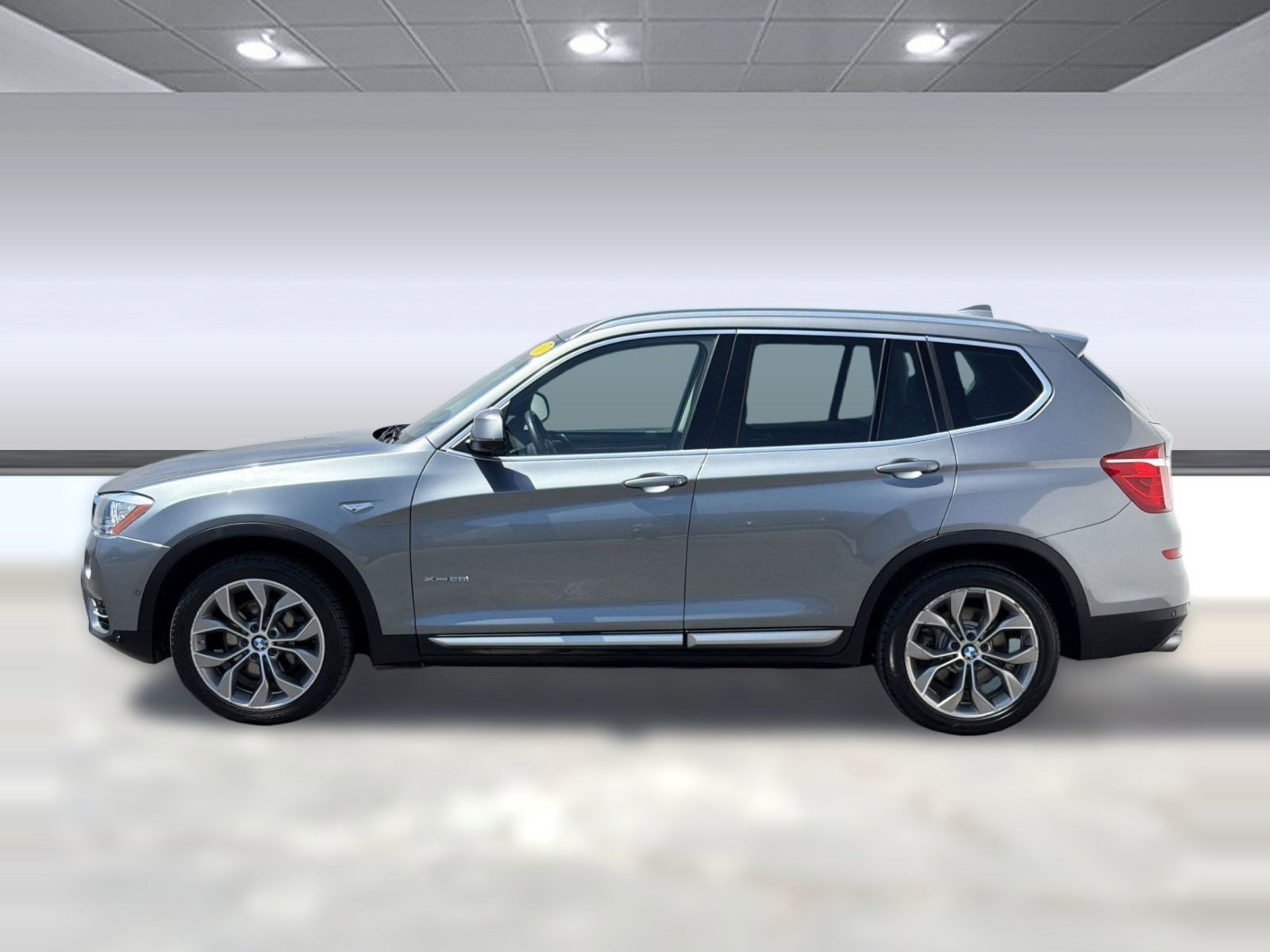 Used 2017 BMW X3 xDrive28i AWD/4WD image 2