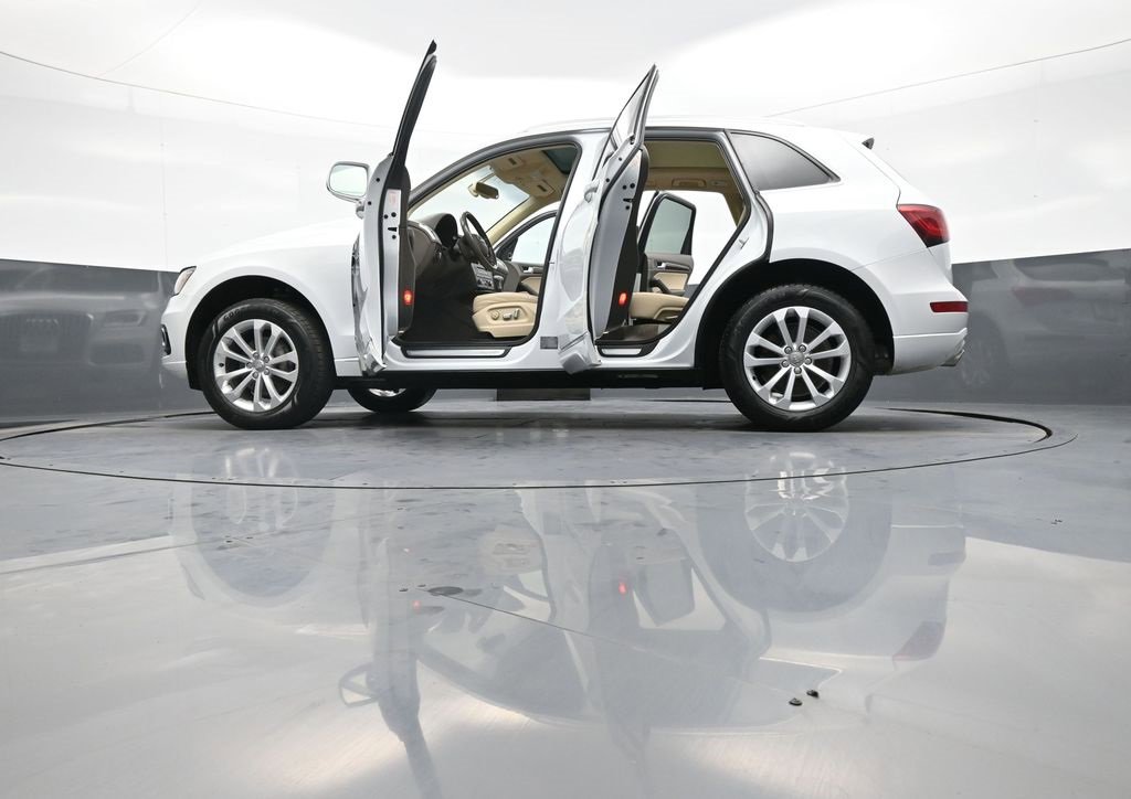 Used 2016 Audi Q5 2.0T Premium Plus w/ Technology Package image 49