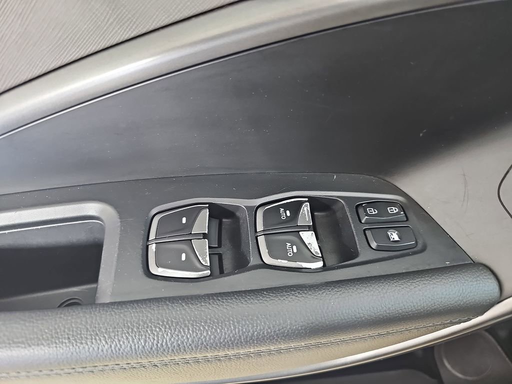 Used 2018 Hyundai Santa Fe Sport w/ 2.4L Tech Package 04 FWD image 32