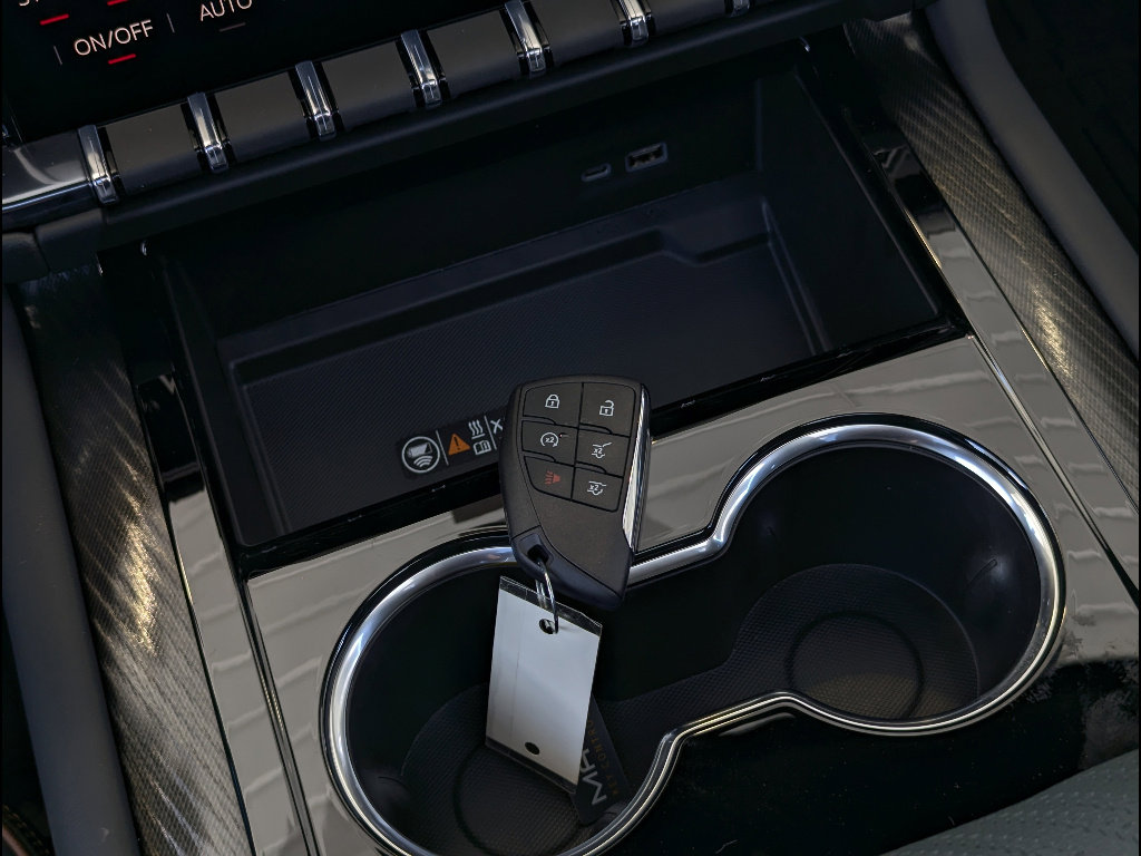 New 2026 GMC Yukon XL AT4 w/ AT4 Premium Plus Package AWD/4WD image 29