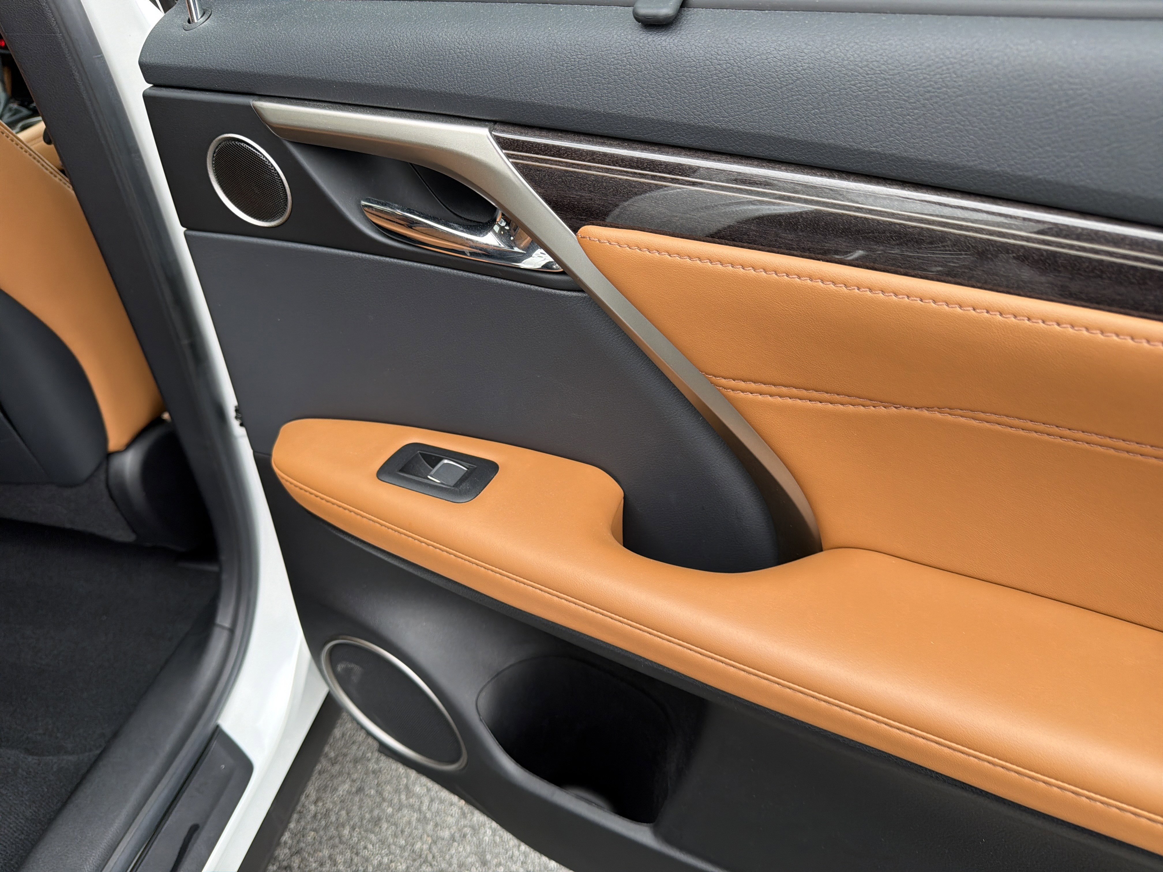 Used 2022 Lexus RX 450h AWD w/ Luxury Package image 99