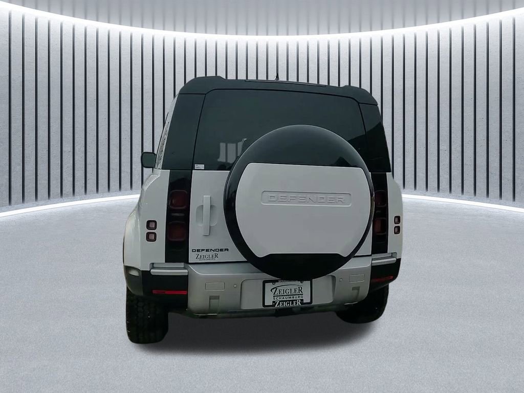 Used 2025 Land Rover Defender 110 S image 9