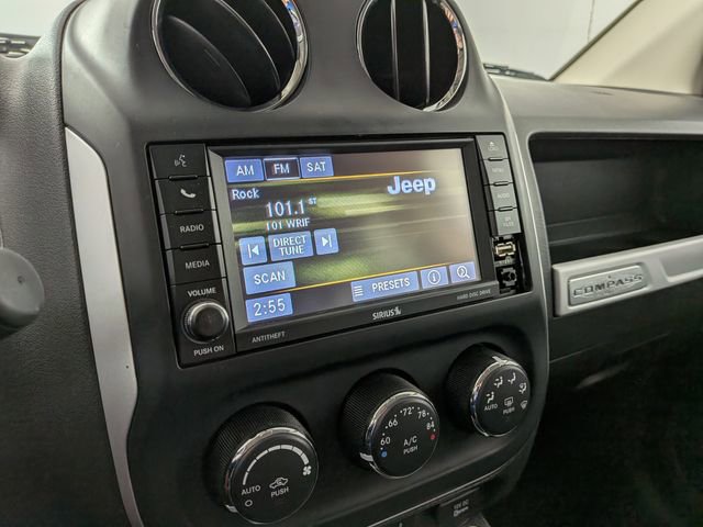 Used 2017 Jeep Compass High Altitude AWD/4WD image 17