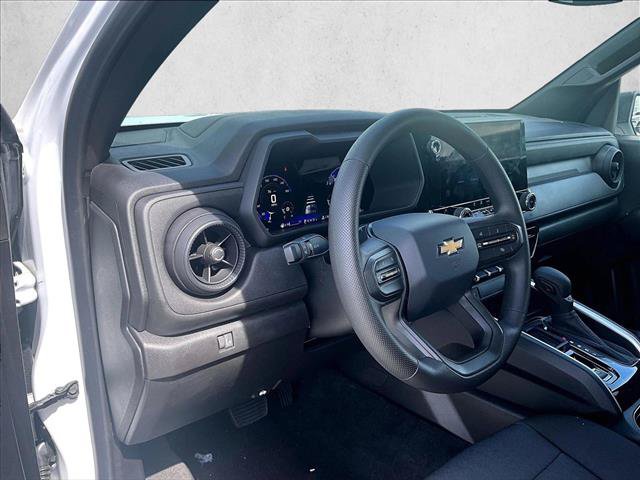 Used 2026 Chevrolet Colorado W/T RWD image 14