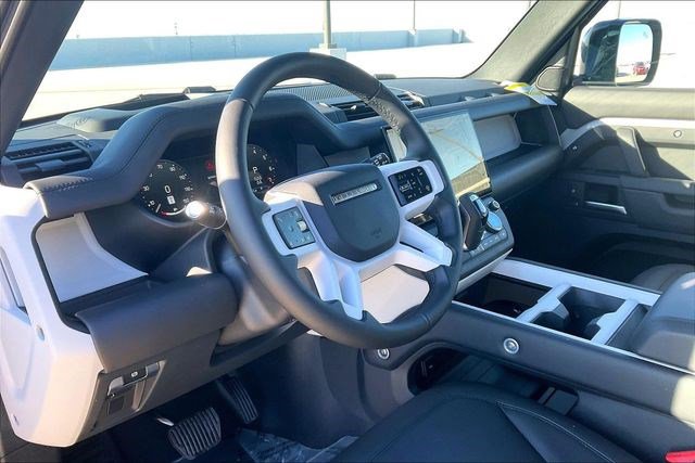 New 2026 Land Rover Defender 110 X-Dynamic SE image 7