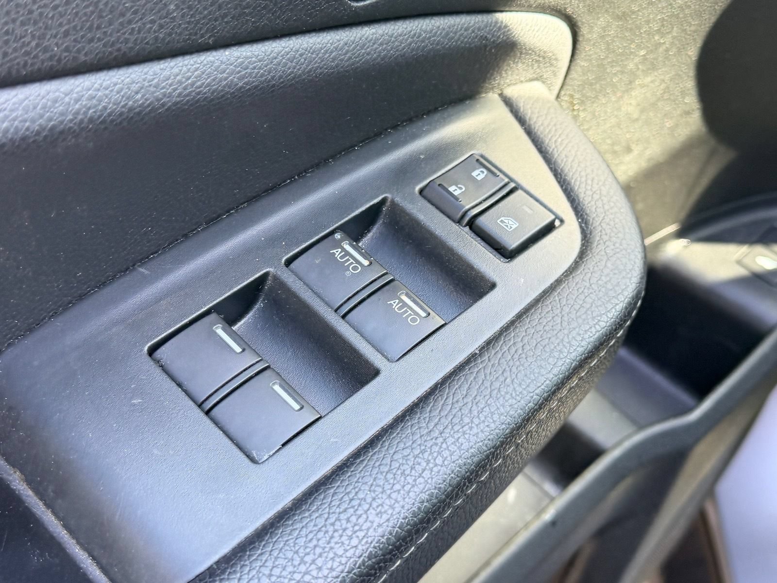 Used 2023 Honda Passport EX-L image 8