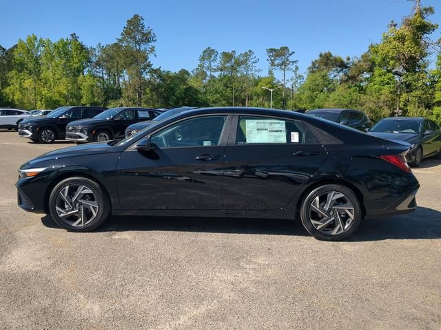 New 2025 Hyundai Elantra SEL FWD image 8