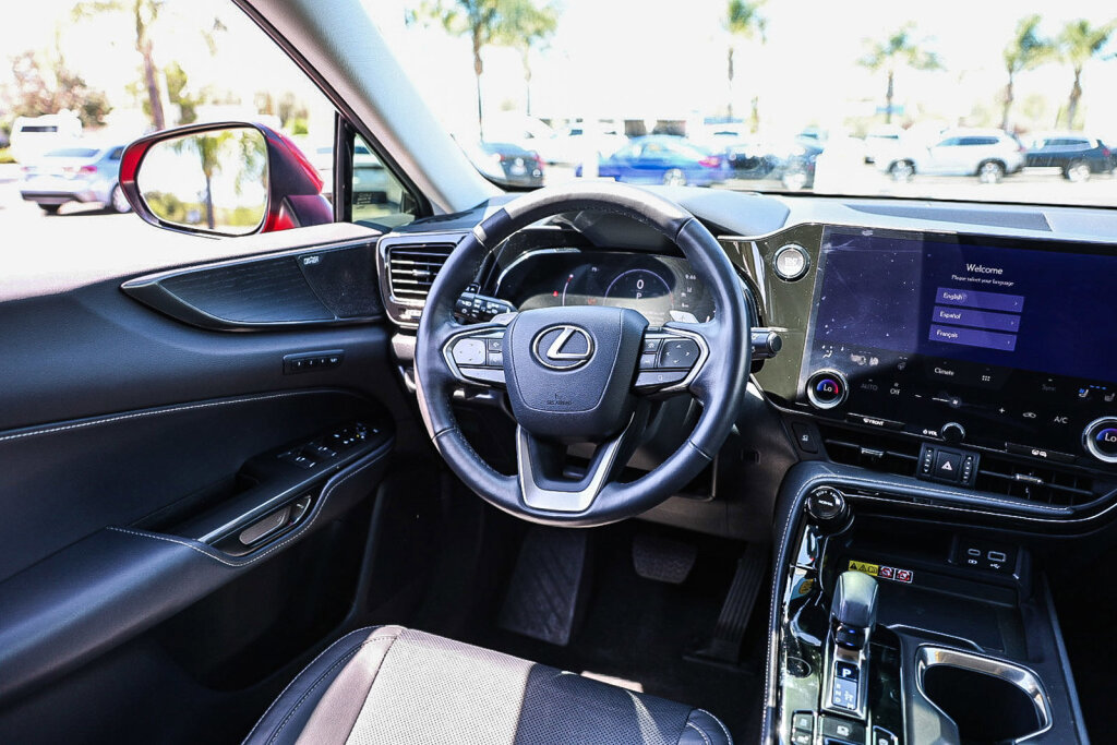 Used 2024 Lexus NX 350 AWD w/ Vision Package image 4