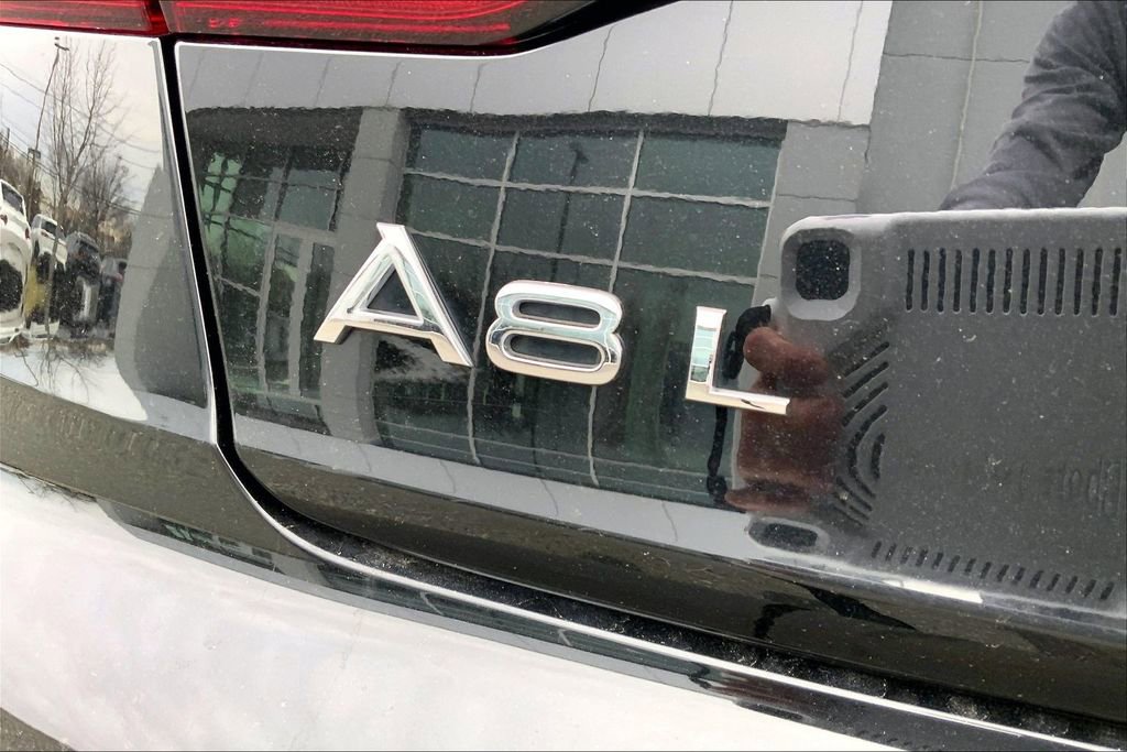 Used 2021 Audi A8 L 4.0T w/ Executive Plus Package image 22