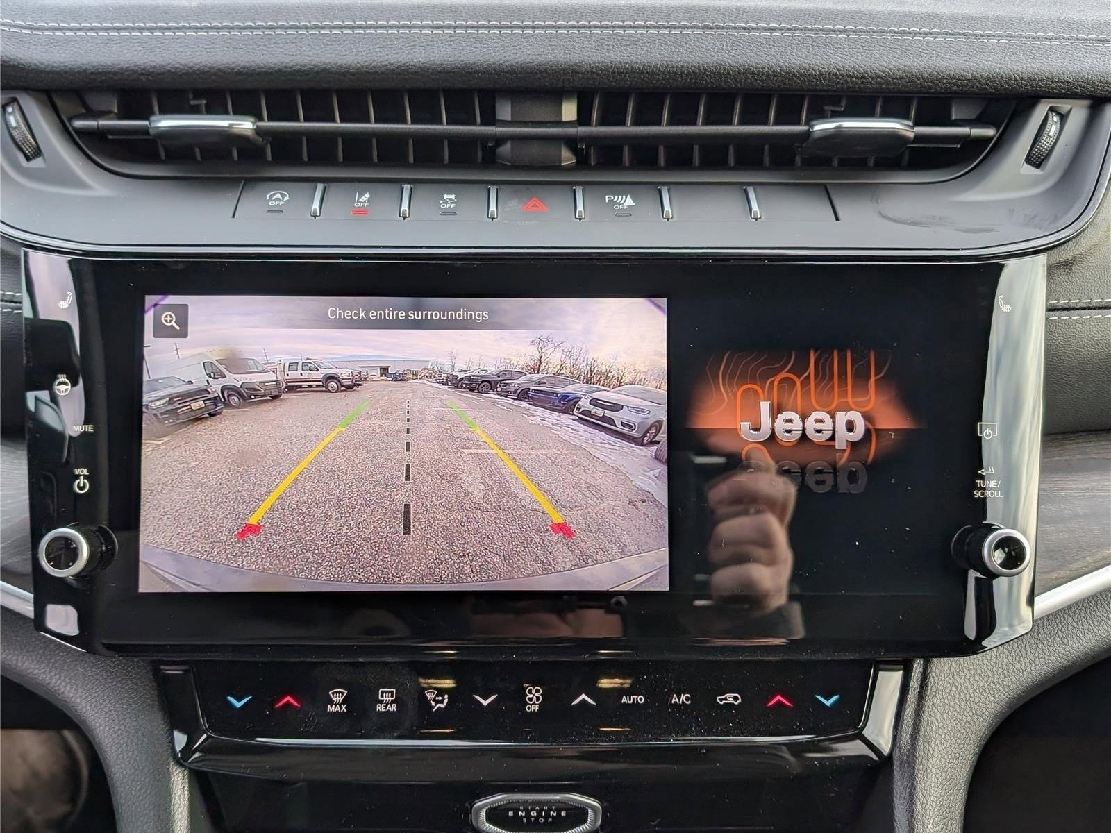 New 2026 Jeep Grand Cherokee Altitude AWD/4WD image 23