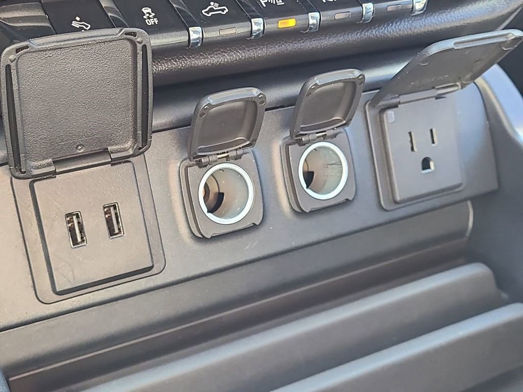 Used 2018 Chevrolet Silverado 2500 High Country w/ Duramax Plus Package image 30