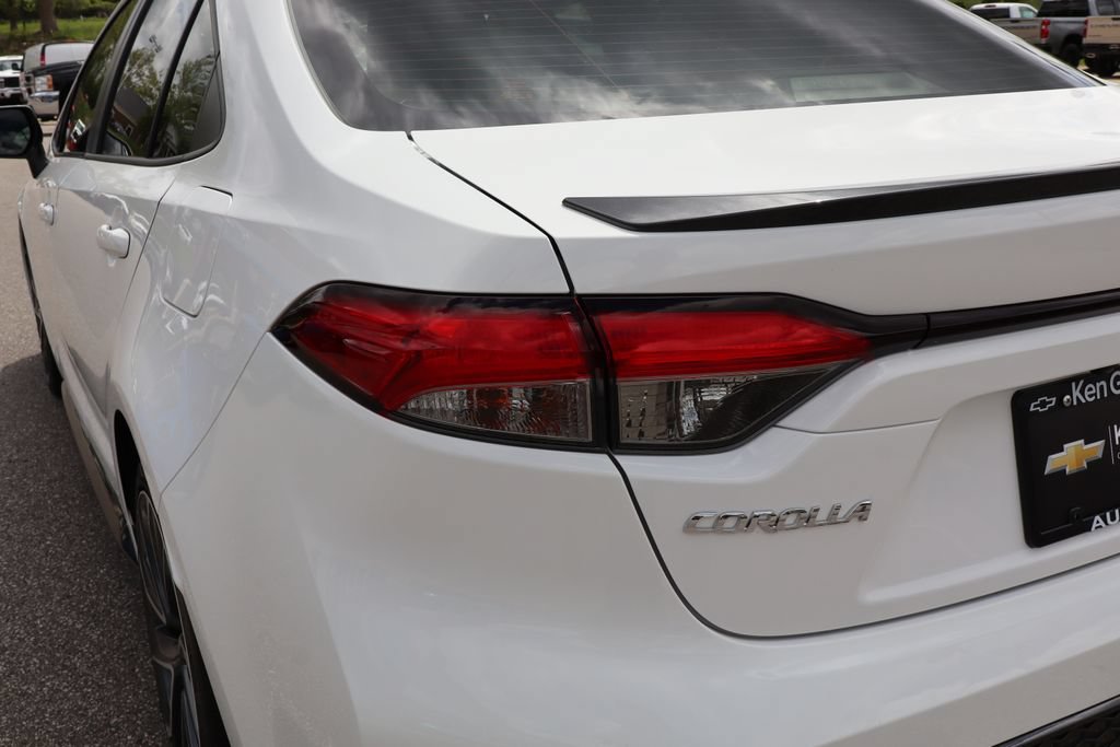 Used 2021 Toyota Corolla XSE FWD image 29