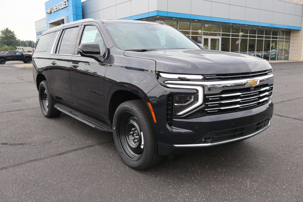 New 2026 Chevrolet Suburban Premier AWD/4WD image 2