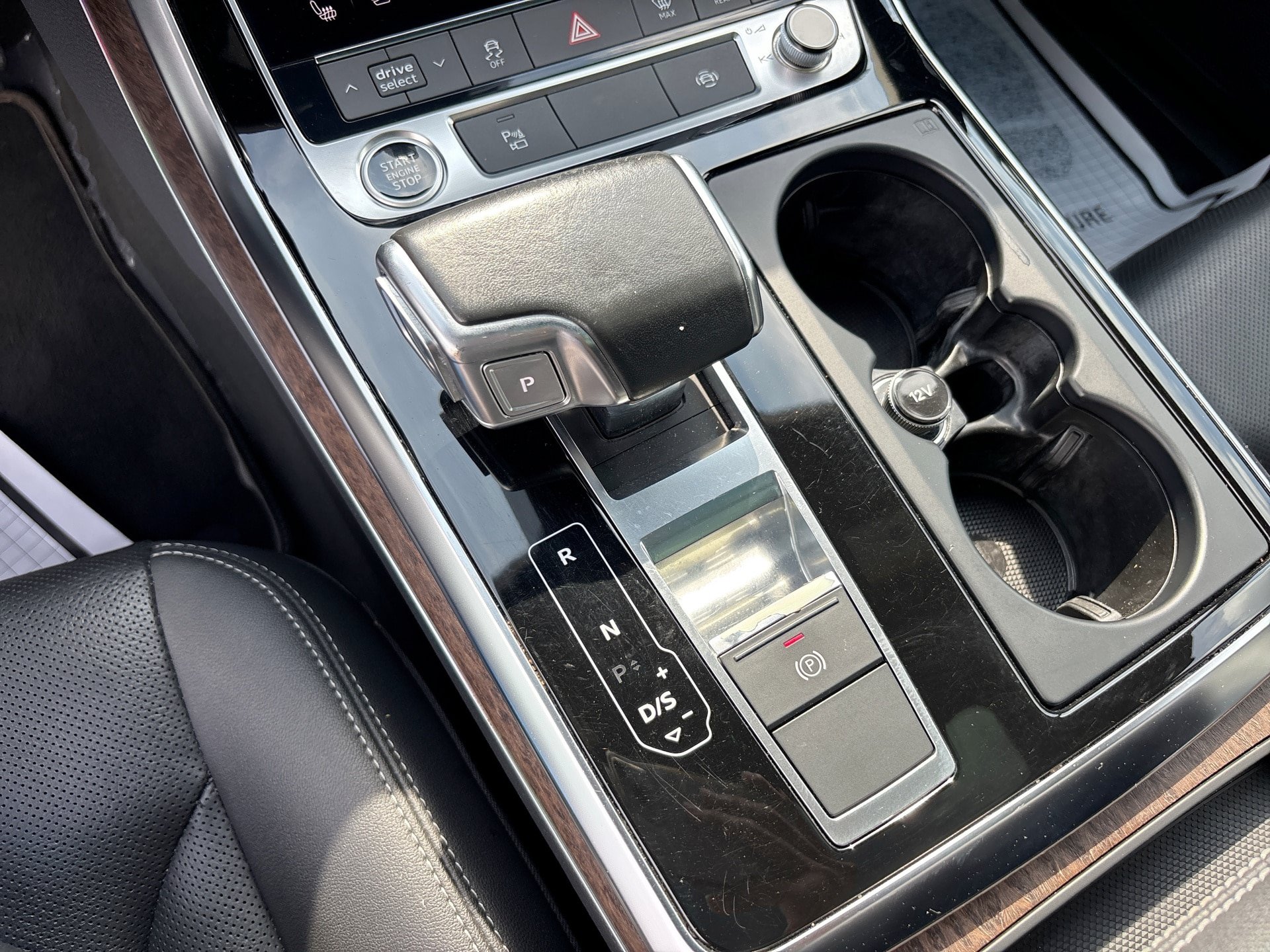 Used 2022 Audi Q8 Premium Plus w/ Premium Plus Package AWD/4WD image 23