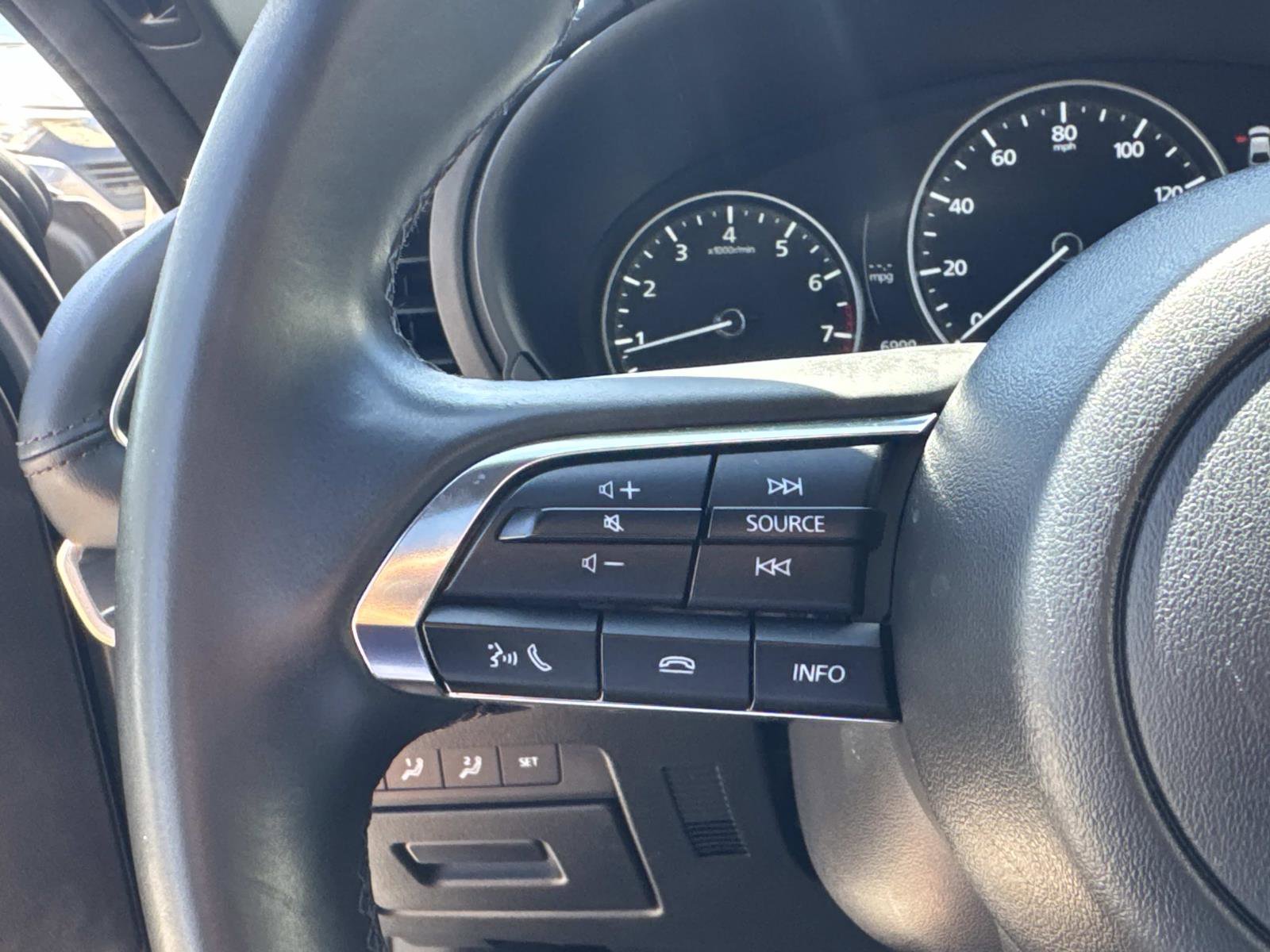 Used 2025 MAZDA MAZDA3 s FWD image 18
