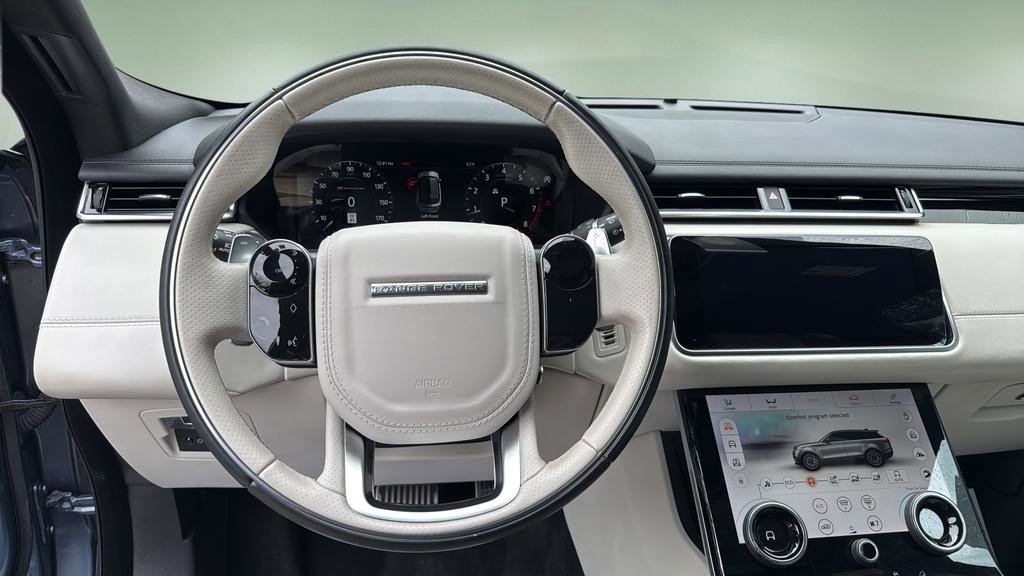 Used 2018 Land Rover Range Rover Velar R-Dynamic HSE AWD/4WD image 23