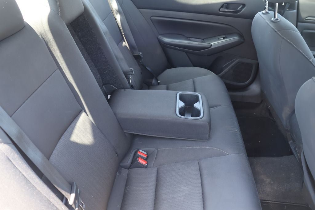 Used 2024 Nissan Altima 2.5 SV FWD image 12