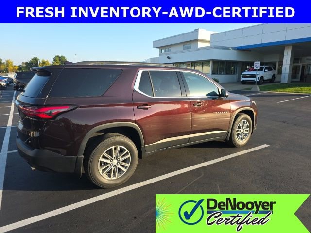 Used 2022 Chevrolet Traverse LT w/ LPO, Floor Liner Package image 15