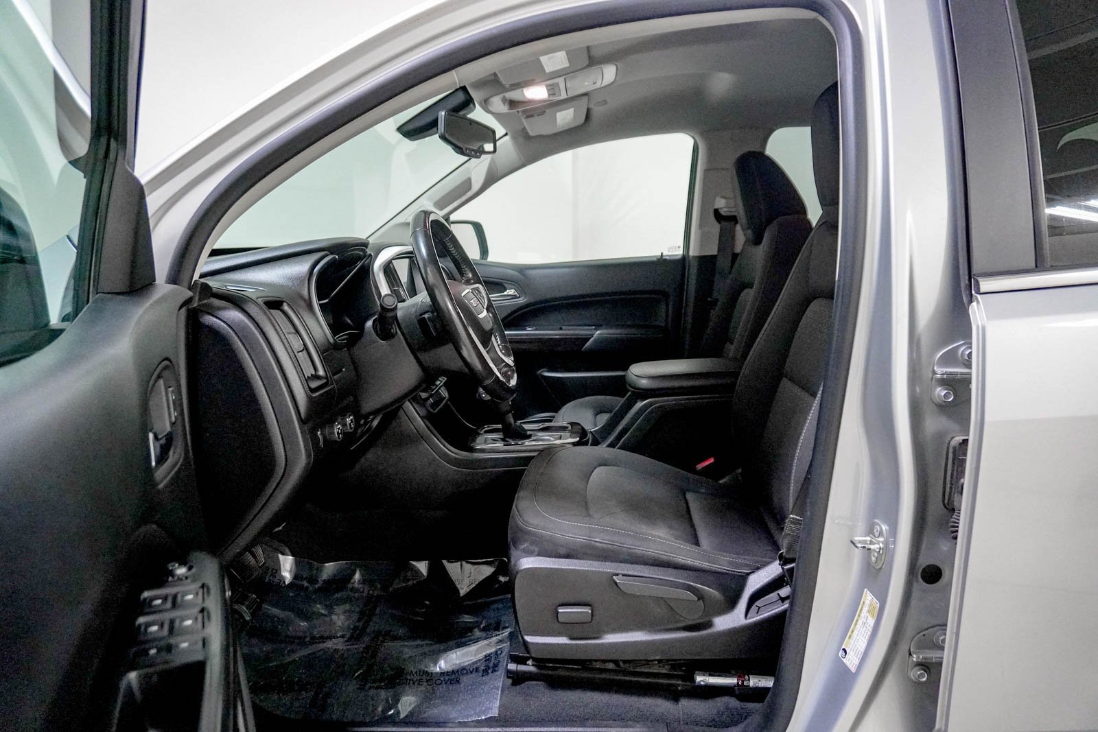 Used 2019 GMC Canyon SLE image 18