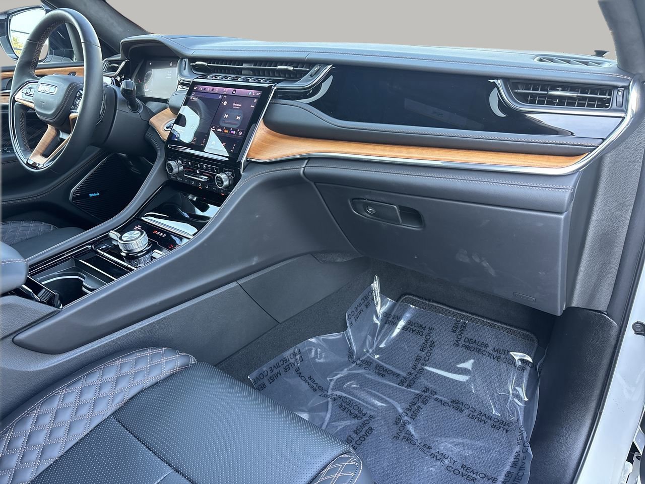 Used 2025 Jeep Grand Cherokee Summit image 12