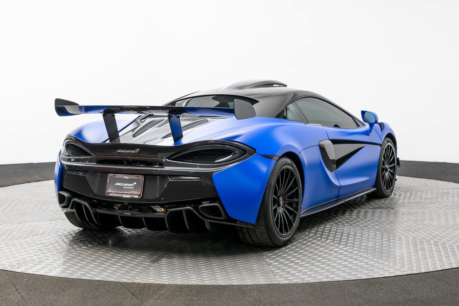 Used 2020 McLaren 620R RWD image 20