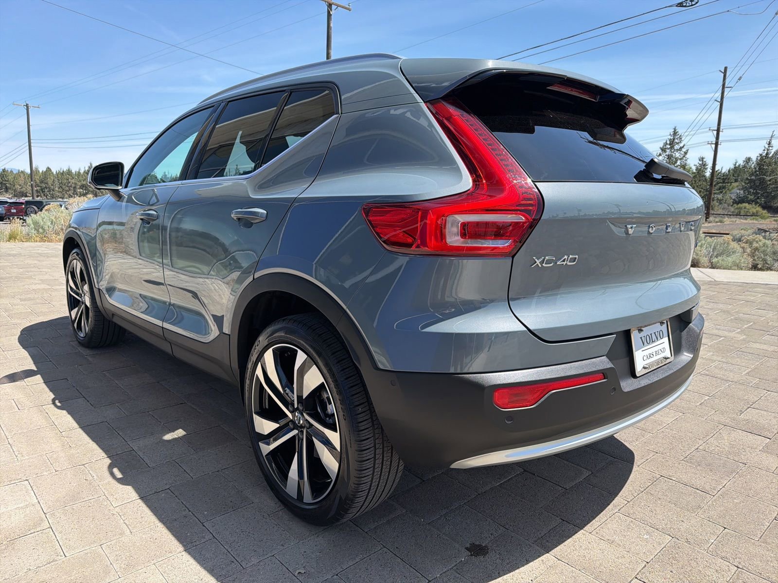 Used 2023 Volvo XC40 B5 Ultimate w/ Protection Package Premier AWD/4WD image 5
