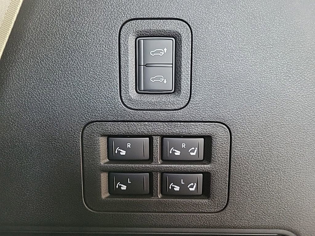 New 2025 Nissan Armada Platinum Reserve image 26