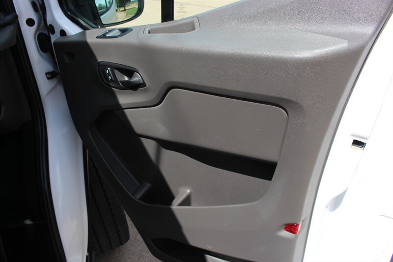 Used 2025 Ford Transit 350 XLT RWD image 22