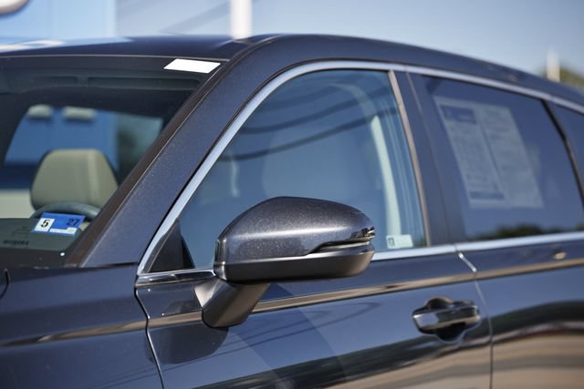 Used 2024 Honda CR-V EX-L image 3