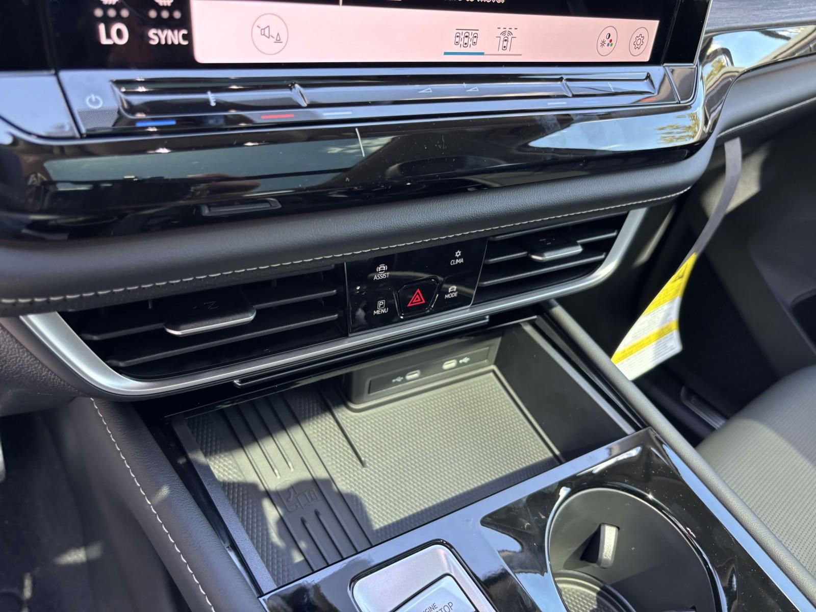 New 2026 Volkswagen Atlas SEL Premium R-Line image 22