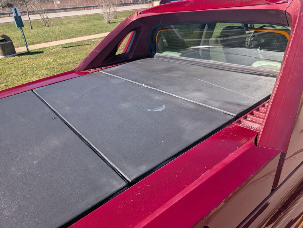 Used 2005 Cadillac Escalade EXT image 28