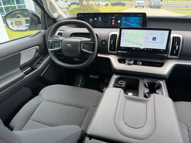 Used 2025 Ford Expedition Max Active RWD image 14