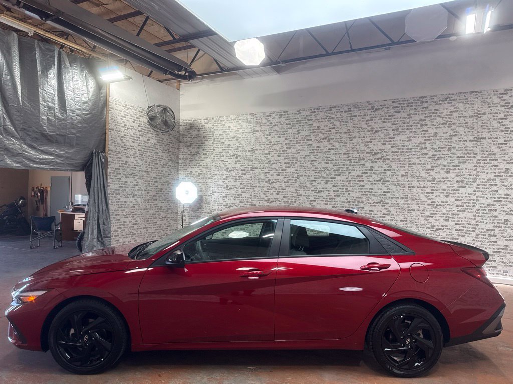 Used 2026 Hyundai Elantra Sport w/ Cargo Package FWD image 4