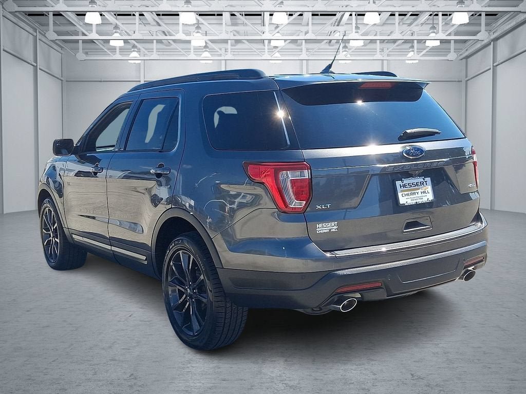 Used 2019 Ford Explorer XLT w/ Equipment Group 202A AWD/4WD image 5