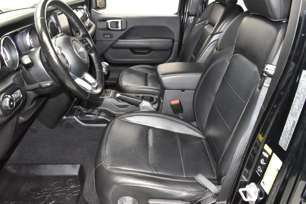Used 2021 Jeep Wrangler Unlimited Sahara AWD/4WD image 9