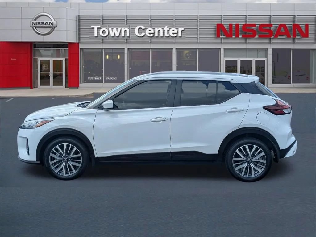 Certified 2024 Nissan Kicks SV FWD image 4