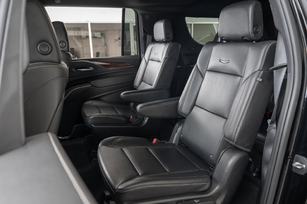 Used 2023 Cadillac Escalade ESV Luxury RWD image 37