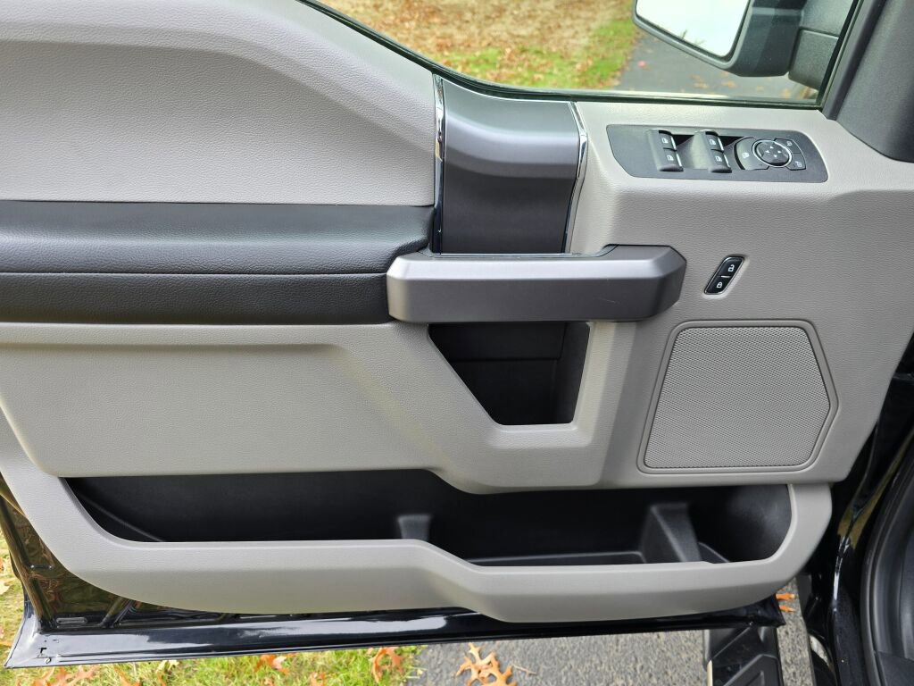 Used 2019 Ford F150 XLT w/ Equipment Group 302A Luxury image 21