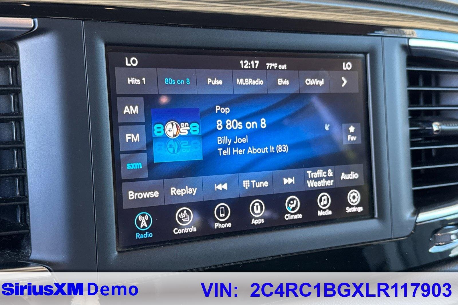 Used 2020 Chrysler Pacifica Touring-L w/ Tire & Wheel Group image 27